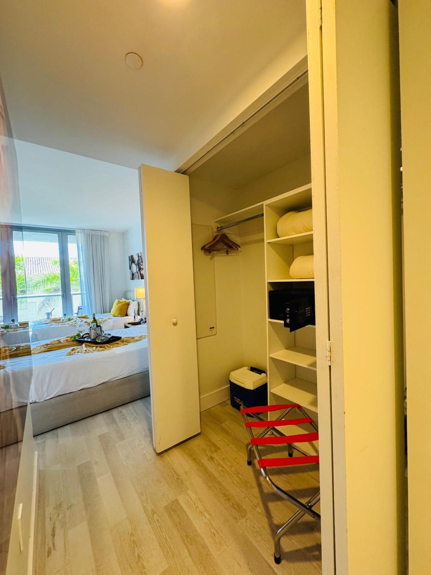 Beachwalk Resort & Condos Hallandale Beach Zewnętrze zdjęcie